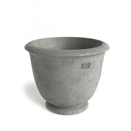 Бетонный вазон Кармен